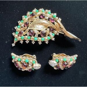 Vintage Jomaz Brooch & Clip on Earrings‎ set Gold Purple Green